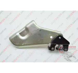 Ролик боковой правой сдвижной двери нижний с рычагом Renault Kangoo 7700303509 Ролик боковой правой сдвижной двери нижний с рычагом Renault Kangoo 7700303509