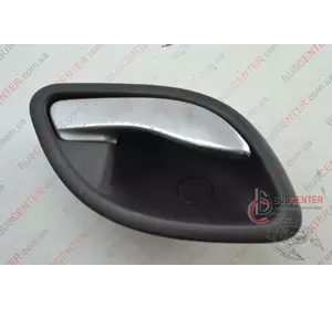 Ручка двери передней/задней правой внутренняя Renault Laguna 8200000724 Ручка двери передней/задней правой внутренняя Renault Laguna 8200000724