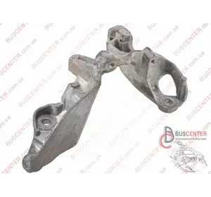 Кронштейн двигателя (крепление EGR) Mercedes Vito 147174072R A6261410040 Кронштейн двигателя (крепление EGR) Mercedes Vito 147174072R A6261410040