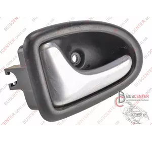 Ручка двери передней левой внутренняя (хром) Renault Trafic 82000989944 Ручка двери передней левой внутренняя (хром) Renault Trafic 82000989944