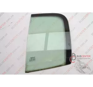 Форточка задней правой двери Renault Megane 8200043708 Форточка задней правой двери Renault Megane 8200043708