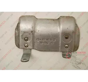 Защитная пластина Mercedes Vito 6511420420 Защитная пластина Mercedes Vito 6511420420
