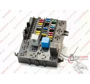 Блок предохранителей Renault Master 7703297587 Блок предохранителей Renault Master 7703297587