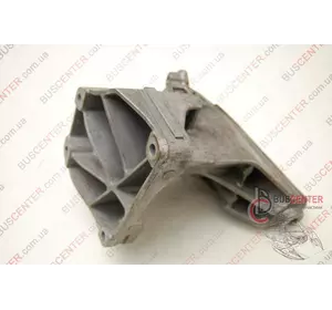 Кронштейн опоры двигателя слева Mercedes Vito 6512231504 Кронштейн опоры двигателя слева Mercedes Vito 6512231504