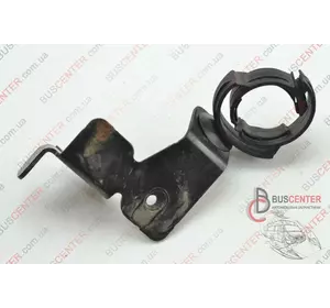 Кронштейн крепления патрубка охлаждающей жидкости Renault Kangoo 243563956R Кронштейн крепления патрубка охлаждающей жидкости Renault Kangoo 243563956R