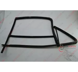 Уплотнитель стекла двери боковой задней левой (седан) Renault Laguna 7701206474 Уплотнитель стекла двери боковой задней левой (седан) Renault Laguna 7701206474