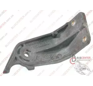Кронштейн крепления блока подогрева тосола Renault Trafic 8200033974 Кронштейн крепления блока подогрева тосола Renault Trafic 8200033974