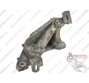 Кронштейн крепления ТНВД Renault Laguna 7700115681 Кронштейн крепления ТНВД Renault Laguna 7700115681