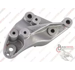 Кронштейн крепления подушки двигателя правый передний Renault Trafic 8200818975 Кронштейн крепления подушки двигателя правый передний Renault Trafic 8200818975
