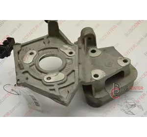 Кронштейн крепления ТНВД Renault Trafic 8200151358 8200031932 Кронштейн крепления ТНВД Renault Trafic 8200151358 8200031932