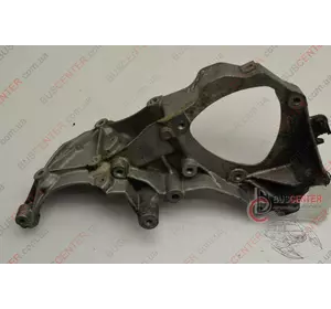 Кронштейн крепления кондиционера Renault Trafic 8200016644 Кронштейн крепления кондиционера Renault Trafic 8200016644