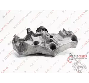 Кронштейн генератора Renault Master 117109477R Кронштейн генератора Renault Master 117109477R