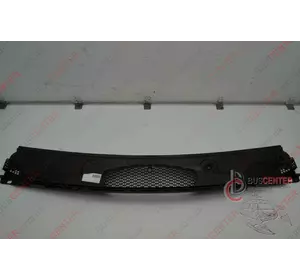 Пластик под лобовое стекло (рамка, решетка, ограждение, пластик дворников) Citroen Berlingo 9680568877 8251 EA Пластик под лобовое стекло (рамка, решетка, ограждение, пластик дворников) Citroen Berlingo 9680568877 8251 EA
