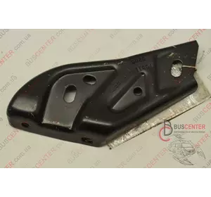 Скоба ролика боковой левой сдвижной двери верхнего Fiat Fiorino 1359059080 Скоба ролика боковой левой сдвижной двери верхнего Fiat Fiorino 1359059080