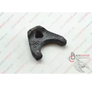 Кронштейн крепления вакуумного насоса Volkswagen Transporter 026905251 Кронштейн крепления вакуумного насоса Volkswagen Transporter 026905251