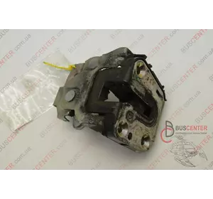 Замок боковой правой сдвижной двери Renault Master 825020011R Замок боковой правой сдвижной двери Renault Master 825020011R
