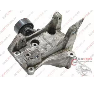 Кронштейн крепления генератора Peugeot 307 SW 9636301380 Кронштейн крепления генератора Peugeot 307 SW 9636301380