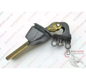 Ролик боковой правой сдвижной двери средний с рычагом Renault Master 7700352379 Ролик боковой правой сдвижной двери средний с рычагом Renault Master 7700352379