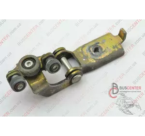 Ролик боковой правой сдвижной двери средний с рычагом Mercedes Sprinter 9017601347 A 901 760 13 47 Ролик боковой правой сдвижной двери средний с рычагом Mercedes Sprinter 9017601347 A 901 760 13 47
