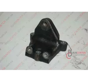 Кронштейн крепления подушки двигателя левый нижний Renault Trafic 8200298146 Кронштейн крепления подушки двигателя левый нижний Renault Trafic 8200298146